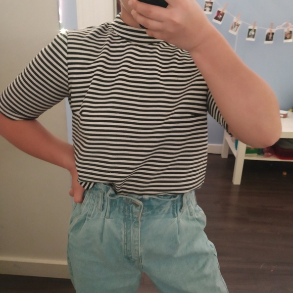 ✨6 TOPS BUNDLE✨ - Picture 6 of 6